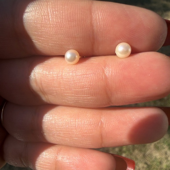 14k solid gold Jewelry - 14k Solid Gold With Pearl Stud Earrings
